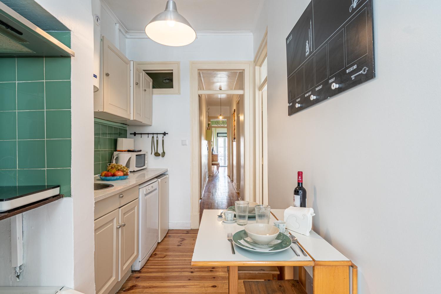 Spacious With Terrace At Graca Lejlighed